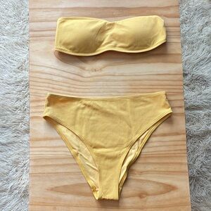 Yellow strapless bikini